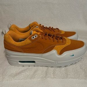 Nike Air Max 1 Serena Williams Design Crew ( Women) size 12.  Men size 10.5